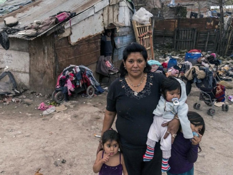 Canasta básica: una familia tipo necesitó en enero $ 596 mil para no ser pobre