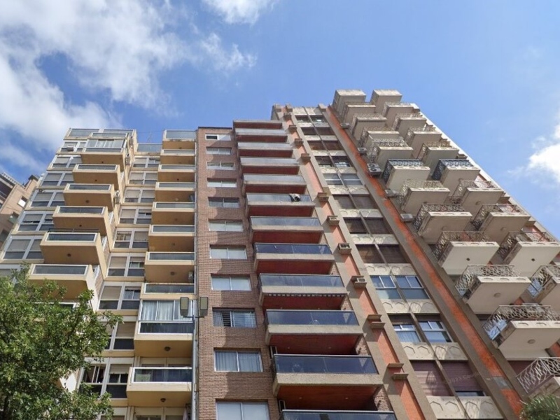 Incendio fatal en Córdoba: murió el otro joven que cayó desde el piso 12