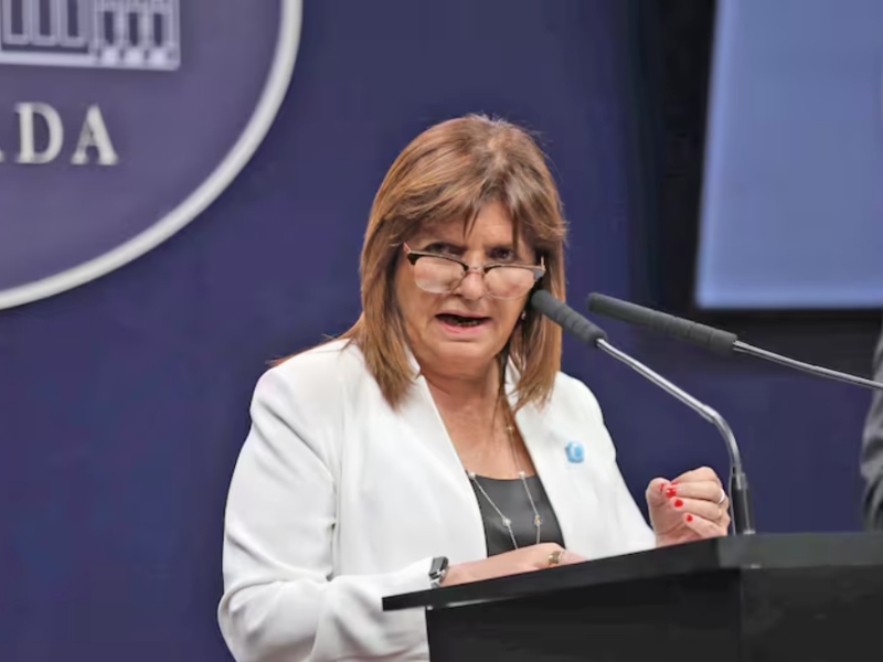 Con apoyo de Milei, Bullrich anunció el envío al Congreso de la Ley de Imputabilidad