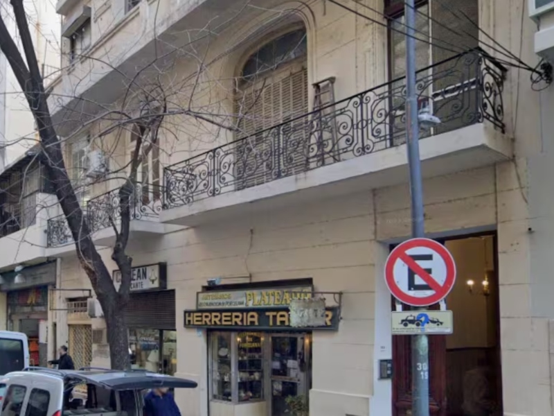 Se incendió un departamento en Recoleta y murió un joven de 25 años