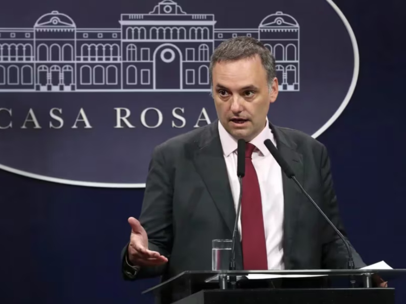 Adorni: «Russo desempeña de manera exquisita sus labores como ministro de Salud»
