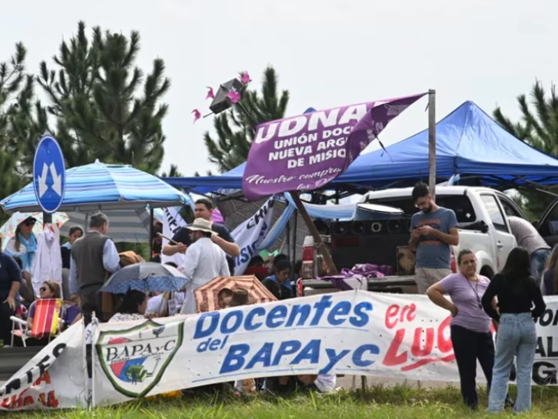 Crece la tensión en Misiones: la protesta de la Policía sumó a otros sectores
