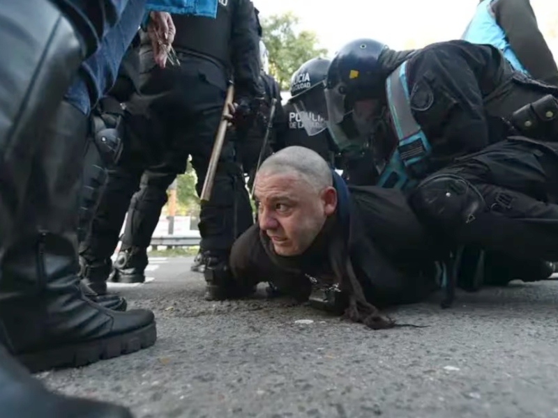 Dos detenidos en una protesta de ATE frente al INTI por la nueva ola de despidos