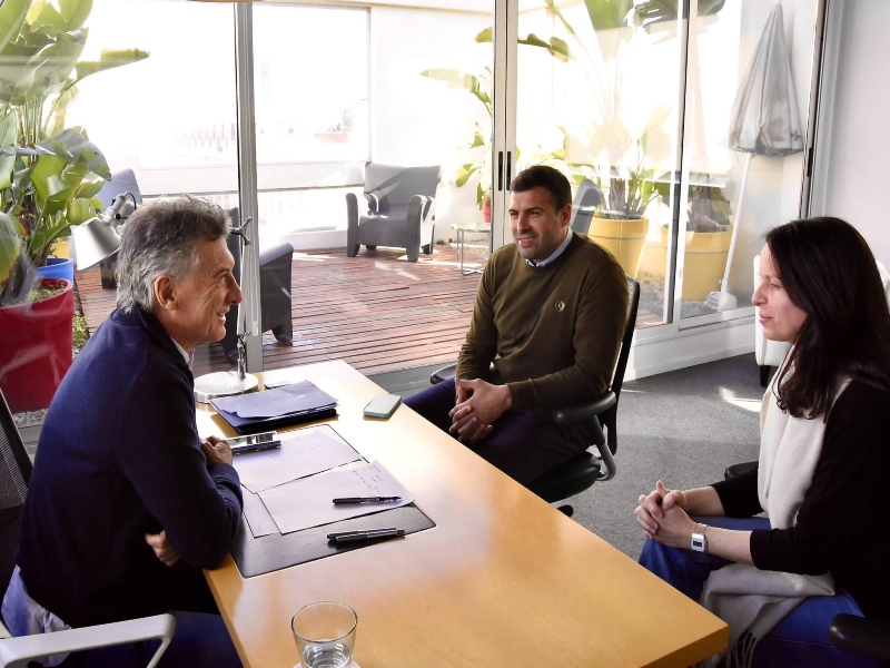 Macri encabezó una cumbre del PRO y volvió a negar una fusión con el Gobierno