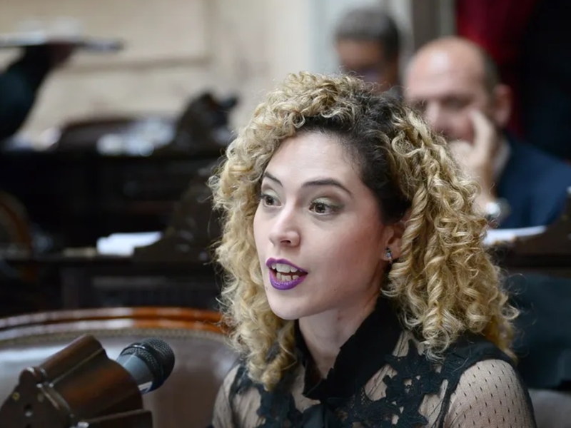 Interna en LLA: la diputada Arrieta publicó los chats del bloque sobre la visita a represores en Ezeiza