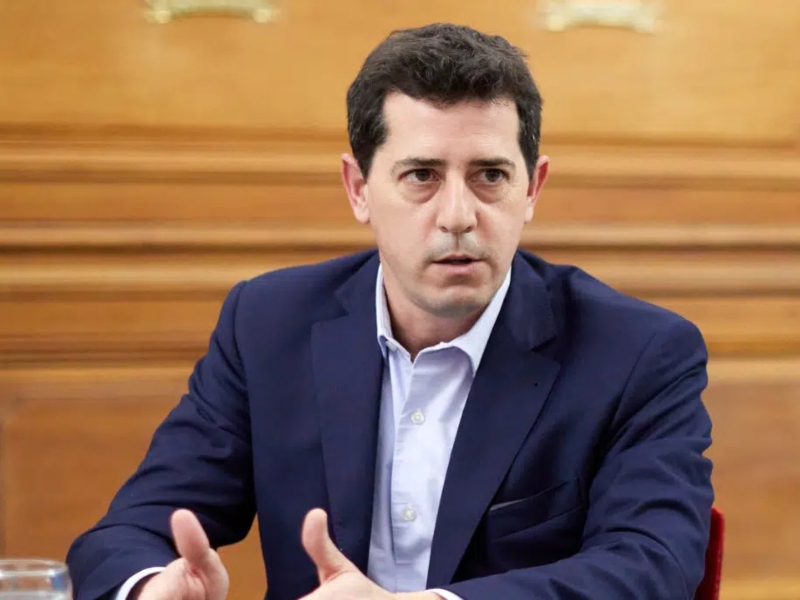 De Pedro apuntó a Massa por los funcionarios de Milei: «Deberían consultar al Frente Renovador»