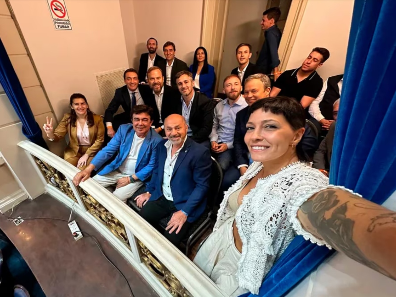 Intendentes acusan a Caputo de querer «ahogar» a los municipios tras nueva resolución sobre tasas