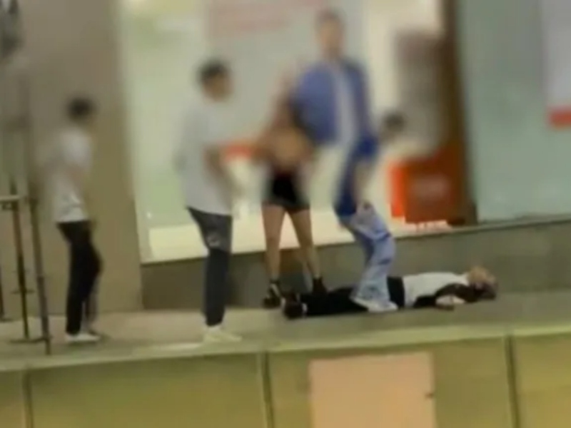 Brutal golpiza a la salida de un boliche en Córdoba: lo noquearon y le robaron