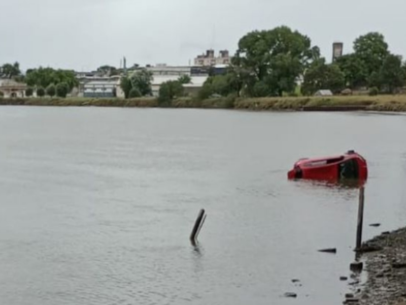 Investigan por femicidio al novio de la joven que murió tras caer al río Quequén