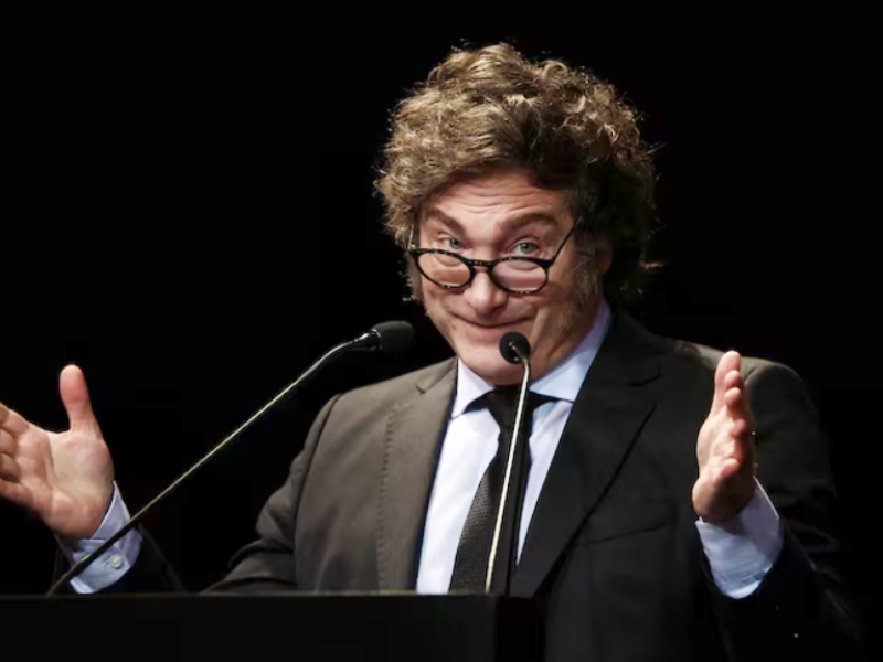 El Presidente aseguró que el país está en deflación hace meses y anticipó que sólo «falta el moño» para el acuerdo con el FMI