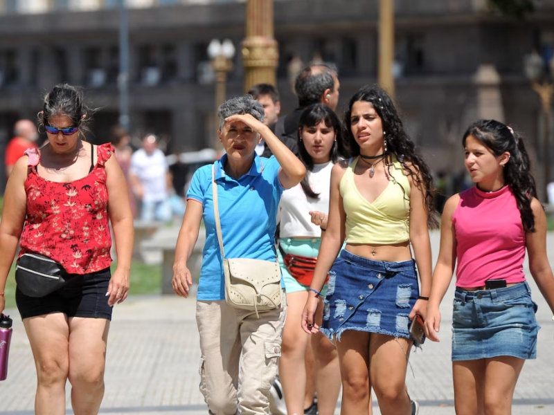 Sigue el calor sofocante y hay alerta por temperaturas extremas en 11 provincias