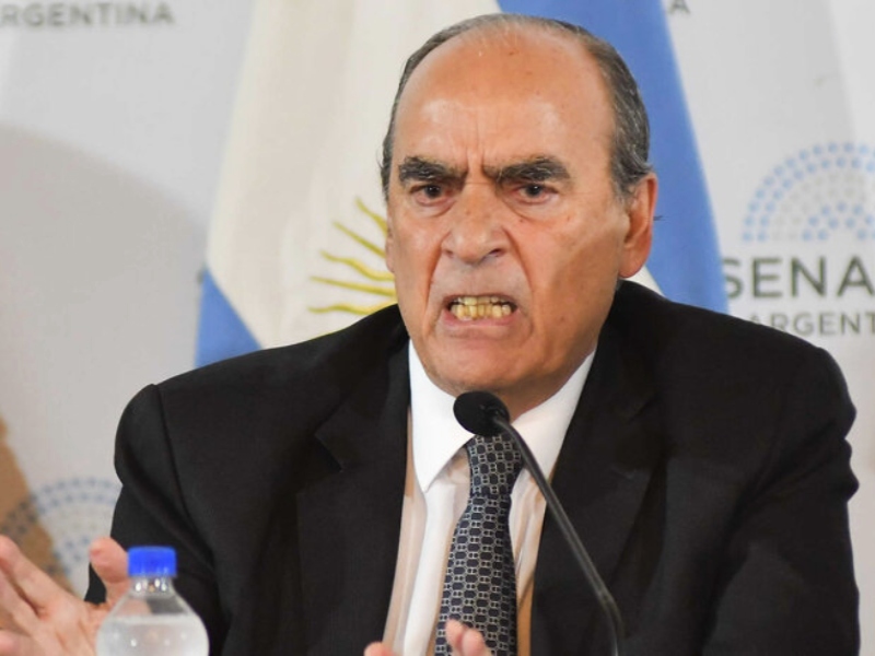 El Gobierno contra el régimen de Tierra del Fuego: «Arman productos que vienen del exterior»