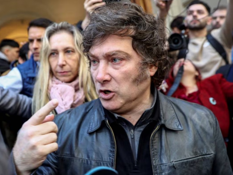 Elecciones porteñas: Macri dijo que el video hecho con IA fue «cosa de loquitos» y Milei le respondió: «Está hecho un llorón»