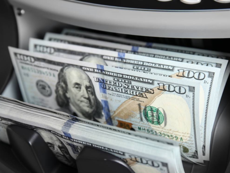 El dólar oficial anotó su mayor suba semanal en más de un mes y llegó a $1.260