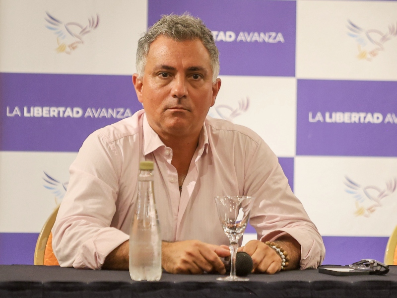 Sebastián Pareja: «El que cuestiona los candidatos del Presidente, cuestiona al Presidente»