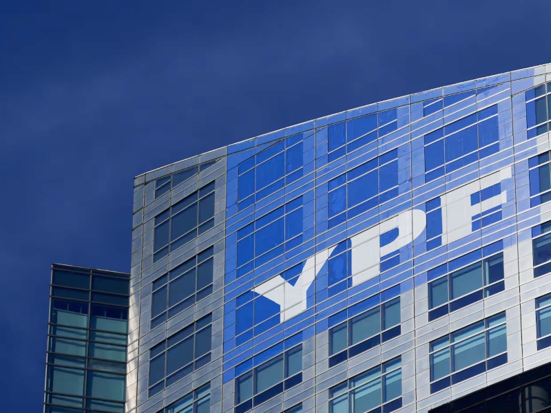 YPF: la jueza Preska ordenó la entrega de chats y mails de Caputo y Massa