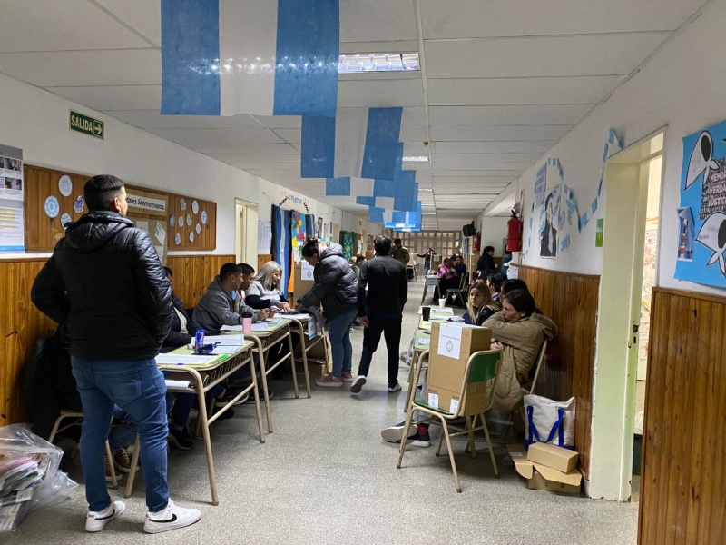 El lunes habrá clases con normalidad en las escuelas donde se votó