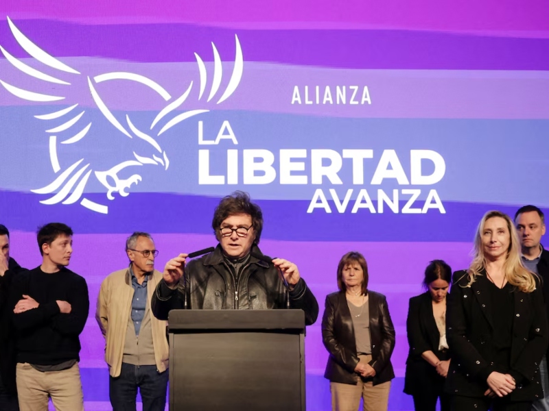 Javier Milei convocó al diálogo a los gobernadores y armará una mesa política con Karina, Francos y Menem