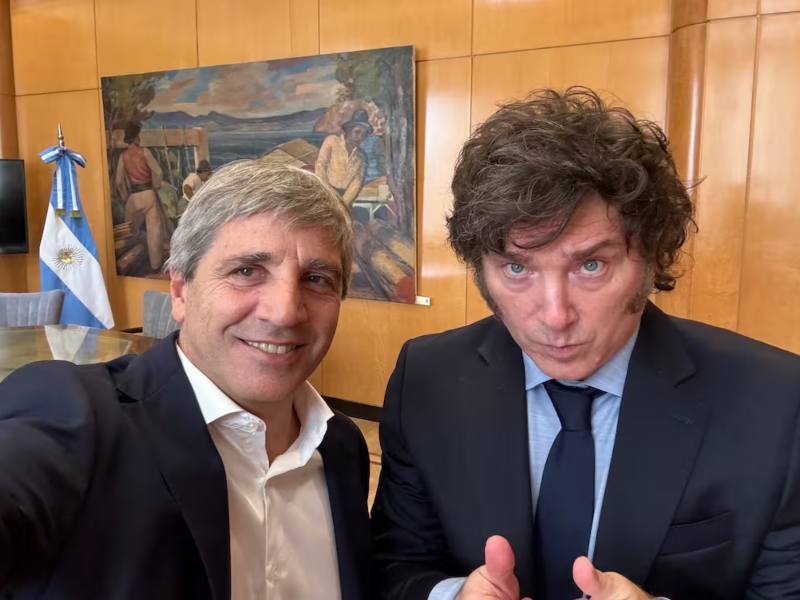 Antes de la sesión el el Senado, el Gobierno acusó a la oposición de tratar «de voltear al Presidente»