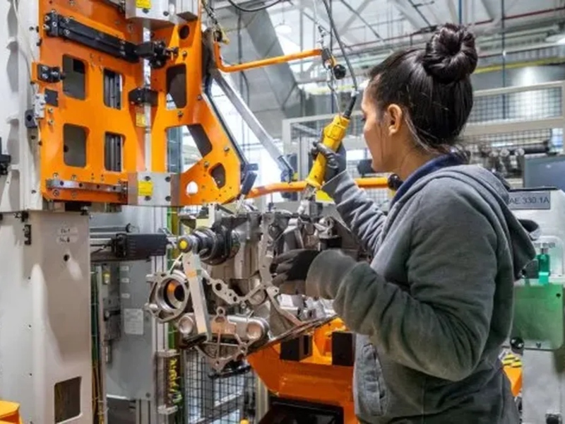 La economía rebotó en agosto y creció 0,7% en la medición mensual