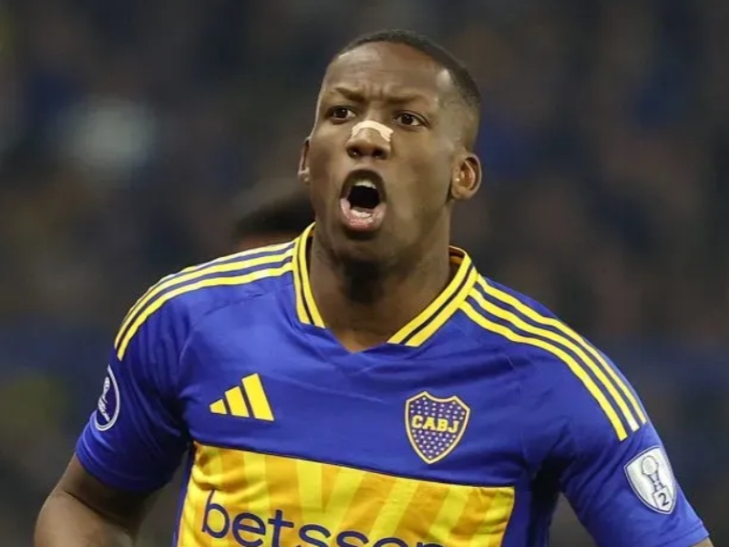 Denuncian a Luis Advíncula por fugarse tras provocar un accidente de tránsito