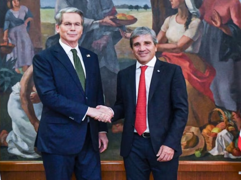 Scott Bessent adelantó que trabajan en un swap de monedas con la Argentina