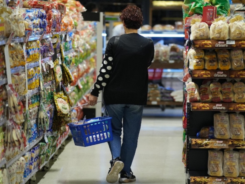 Consumo en caída: las ventas mayoristas y minoristas caen hasta 8,4% en agosto