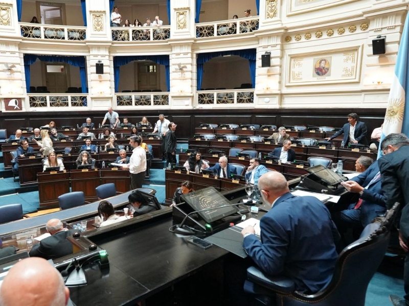 La Legislatura aprobó el Presupuesto y la Ley Fiscal de Kicillof, pero postergó el endeudamiento