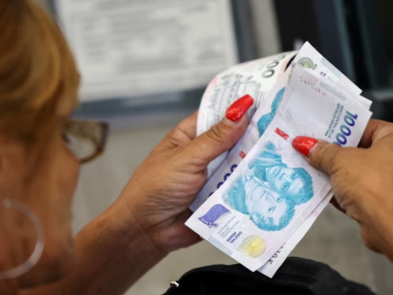 En septiembre los salarios registraron un aumento del 2,2%, según el Indec