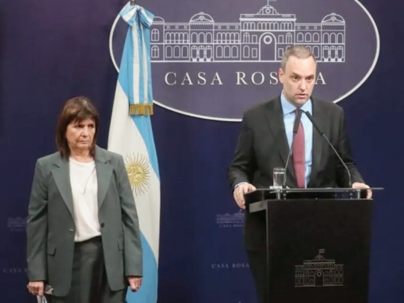 Milei avanzó con la reorganización del gabinete y les transfirió áreas clave a Adorni y Bullrich