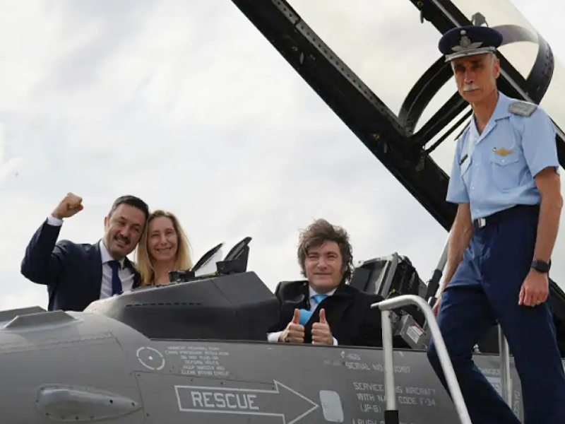 Milei presentó los F16 en Córdoba: «A partir de hoy todos estamos un poco más seguros»