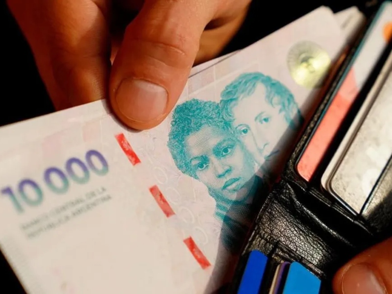 El Gobierno fijó un aumento de 16,8% en diez tramos para el Salario Mínimo