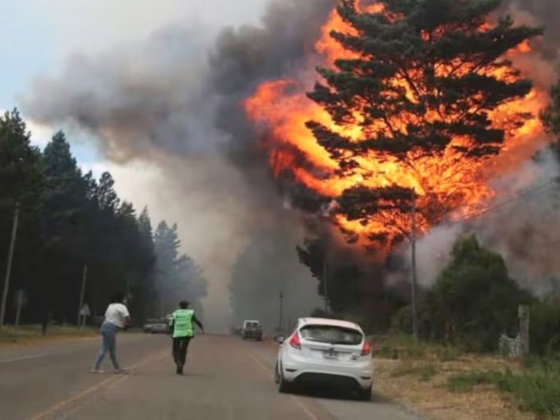 Chubut: confirmaron que los incendios fueron intencionales y hay 3000 evacuados