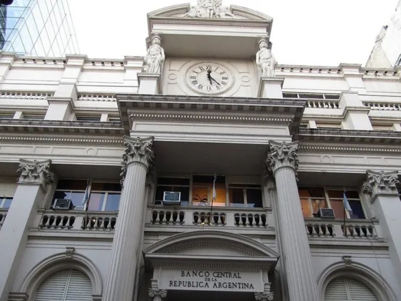 El Banco Central volvió a comprar dólares y suma más de u$s270 millones en enero