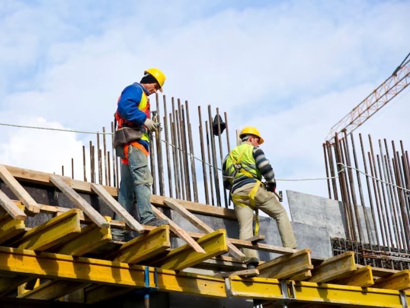 Industria y construcción cerraron noviembre con nuevos retrocesos