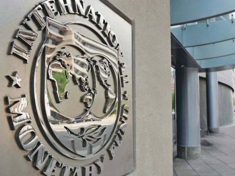 El FMI destacó la acumulación de reservas y confirmó una nueva misión