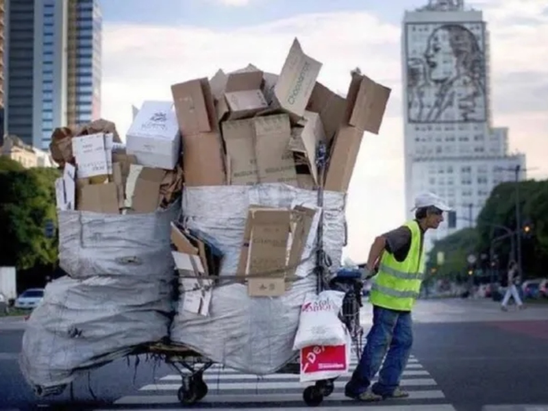 Una familia de cuatro personas necesitó $1.308.713 para no ser pobre en diciembre