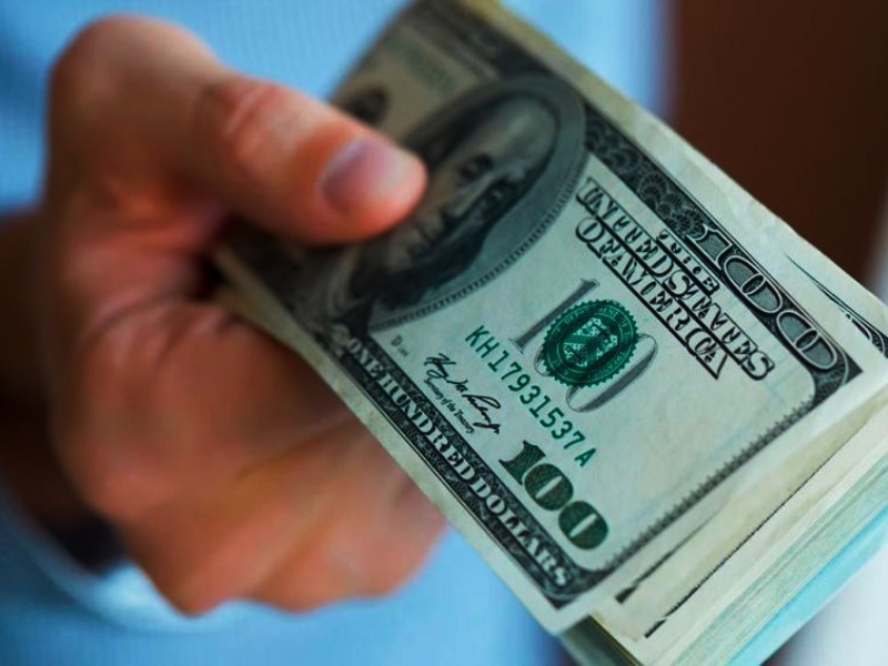 Dólares debajo del colchón: el Gobierno reglamentó la Ley de Inocencia Fiscal