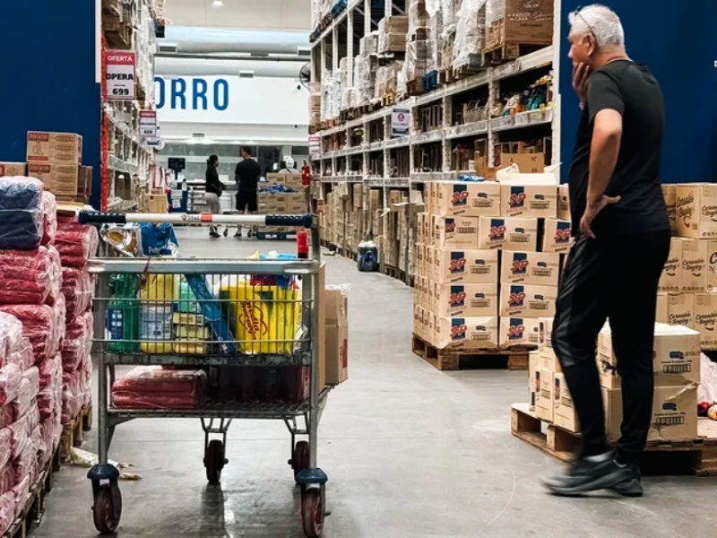 La inflación mayorista bajó 1,7% en enero y el costo de la construcción subió 2,3%