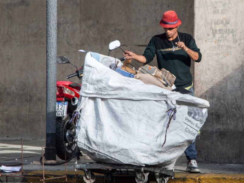 Canasta básica: en febrero, una familia tipo necesitó casi $1.400.000 para no ser pobre