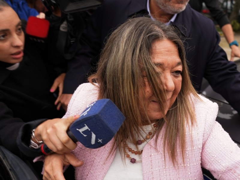 La escribana de Adorni negó ante la Justicia la existencia de un préstamo por sus propiedades