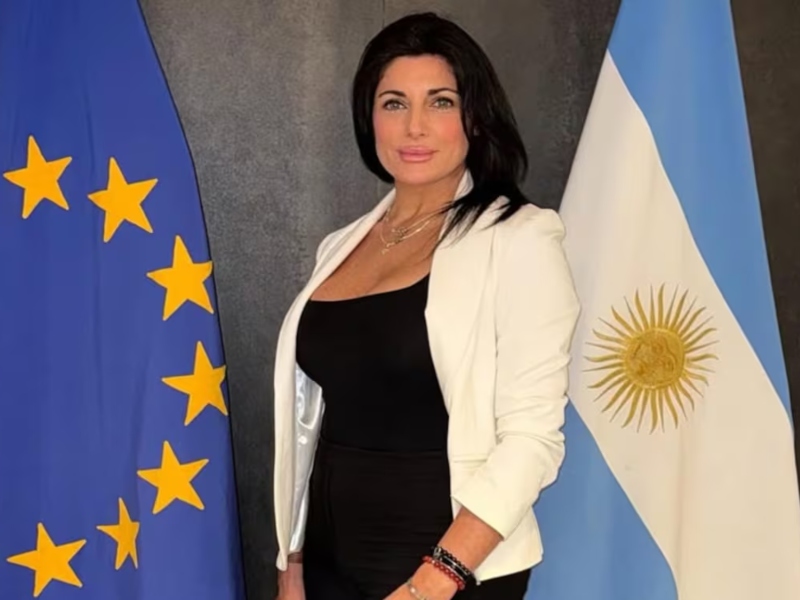 Otro papelón de la diputada Santillán: aseguró que se reunió con «el embajador de Checoslovaquia»