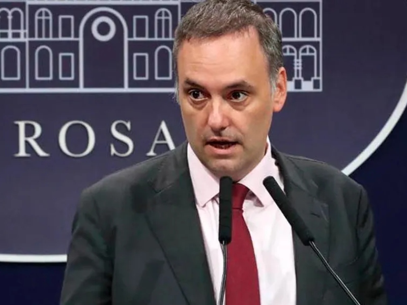 Citan a declarar al contratista que refaccionó la casa de Adorni en Indio Cuá