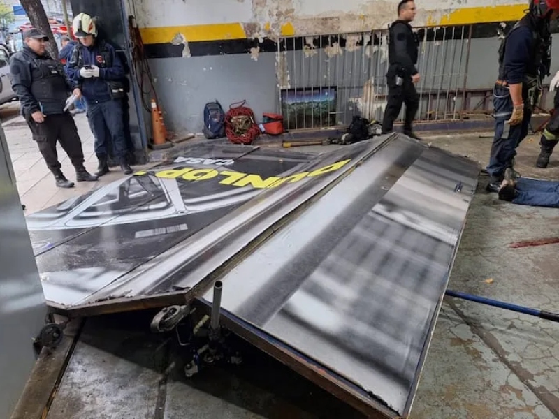 Un hombre de 73 años murió aplastado por un portón en una gomería de Almagro