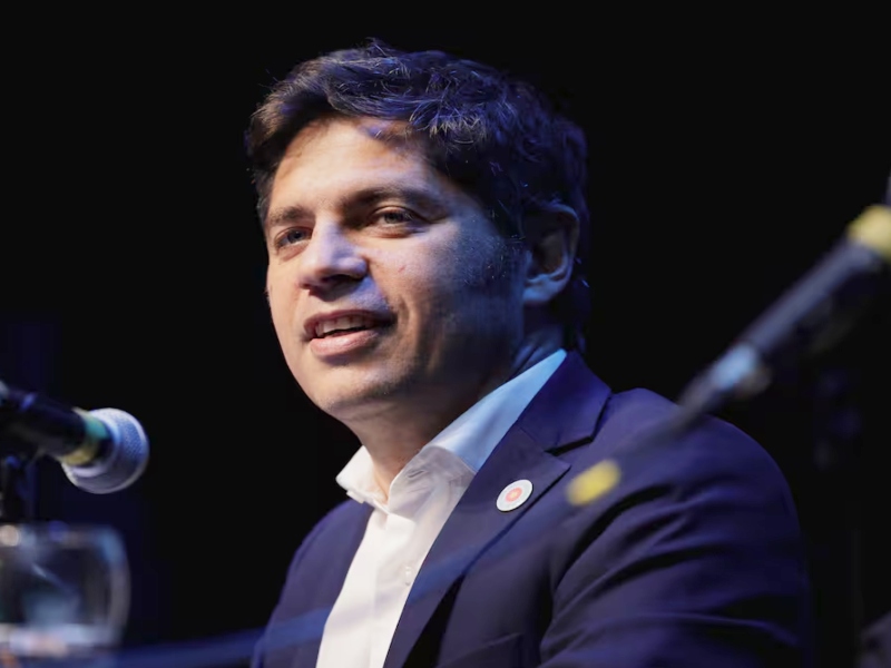 Tensión en un acto de Kicillof: le pidieron por la libertad de CFK y un sector contestó «Axel presidente»