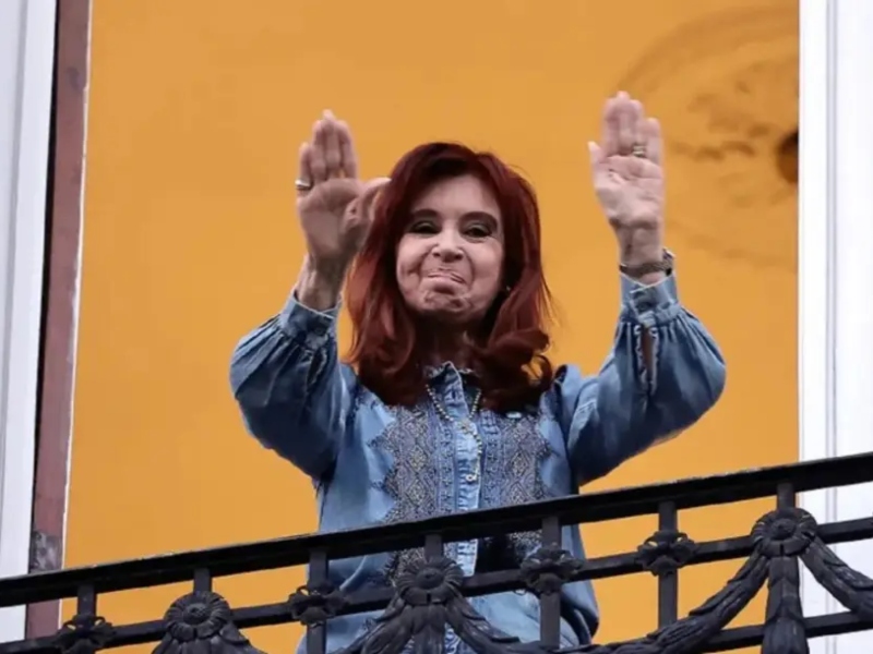 La Justicia advierte a Cristina Kirchner con la prisión efectiva tras el acto que organizó Mayra Mendoza