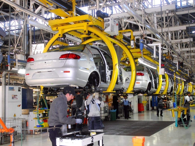 La producción automotriz profundizó su caída: se desplomó más de 20% en mayo