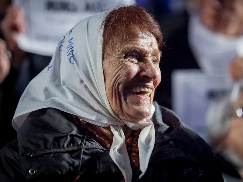 Murió Taty Almeida, presidenta de Madres de Plaza de Mayo Línea Fundadora