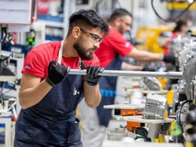 La actividad económica creció 0,2% interanual en mayo, pero cayó contra abril
