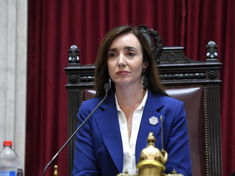 Villarruel respaldó el reclamo salarial y pidió «retribución acorde» para docentes